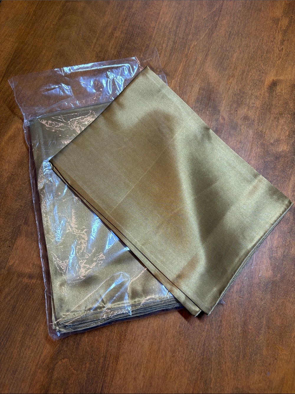Set of 10 Antique Gold Satin Dinner Napkins - Luxe Sheen, New in Package